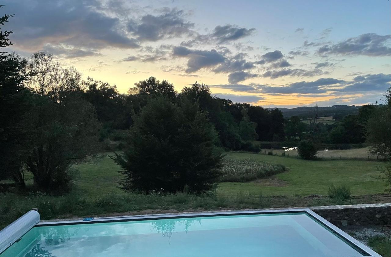 Une Pause En Correze Sarroux Dış mekan fotoğraf